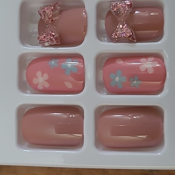 3D Bows & Flowers Press On Nails - Picture 14 of 16